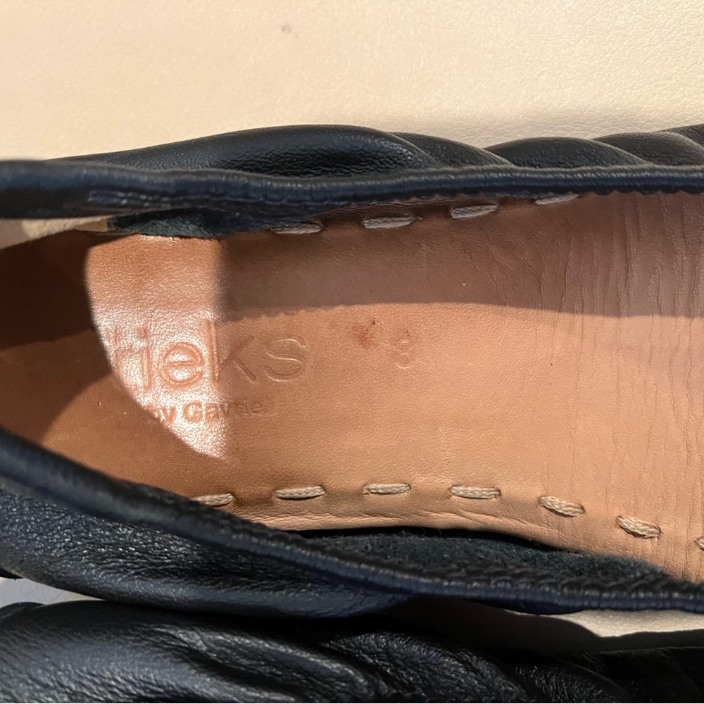 Tieks Black Leather Ballet Flats with Teal Tab Size 8 AS IS - Picture 2 of 8